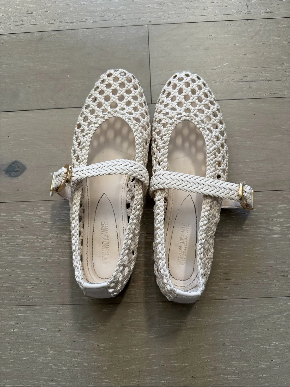 N/A elegant cream